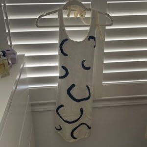 White knit dress with black details